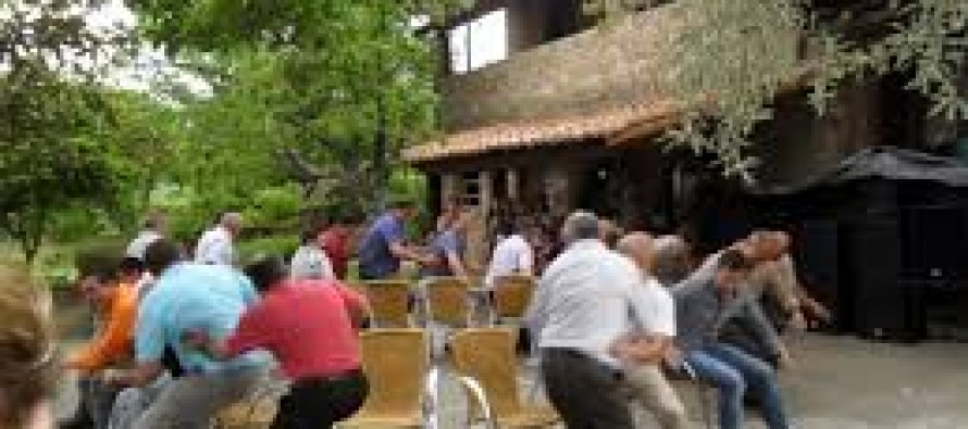 Comenzó el juego de la silla, muchos candidatos para un solo cargo.