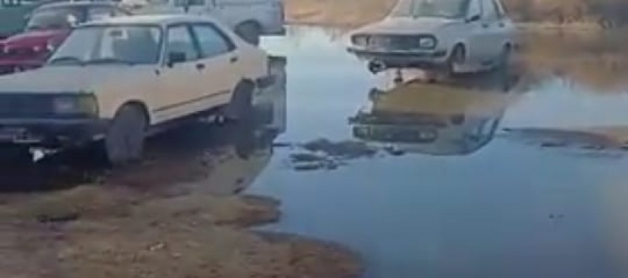 los corralitos se inunda en la «M», pero hacen un acting para limpiar las piedras de potrerillos