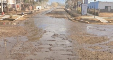 Asfalto en calle Quintana y entrega de viviendas en el barrio Bordelongue