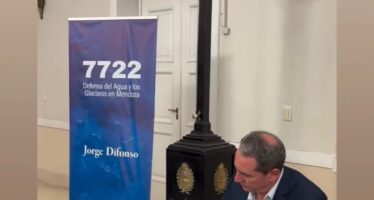 La ley 7722 tiene su propio libro, “Defensa del agua y los glaciares en Mendoza”